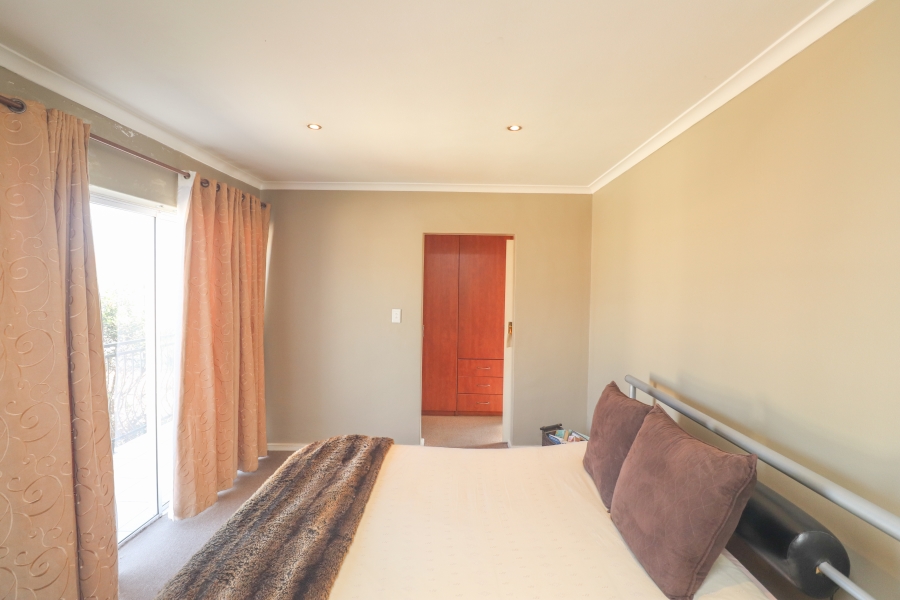 3 Bedroom Property for Sale in Gordons Bay Central Western Cape